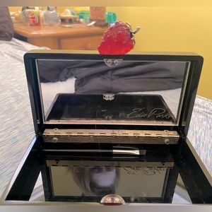 Hardshell black clutch